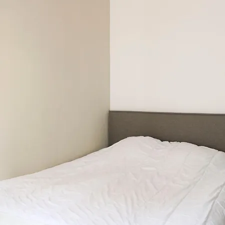 Bright With Montmartre View - 38m