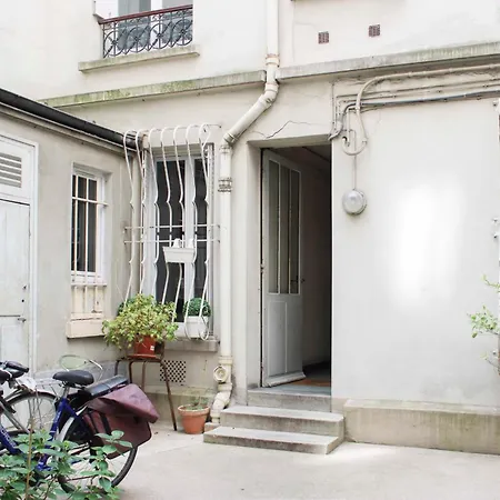 Bright With Montmartre View - 38m Apartament